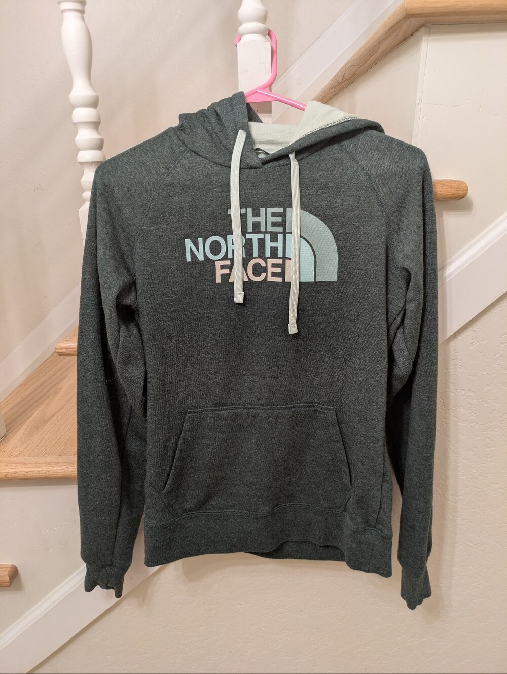 North Face - Women's Heather Green Logo Fleece Pullover Hoodie - Size S